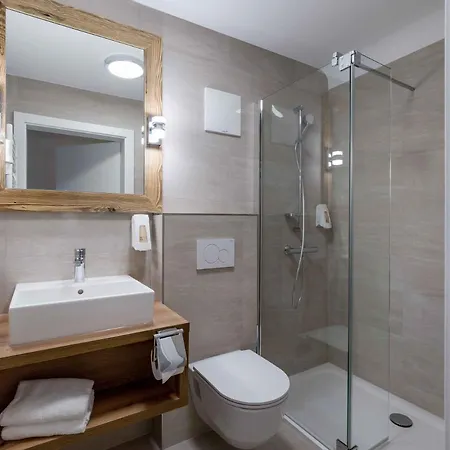 Scol Zillertal Szálloda Fügen